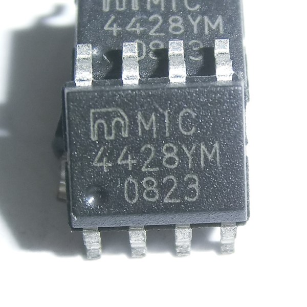 MIC4428YM-TR